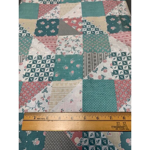 Vintage Style Cotton Fabric Patchwork Quilt 44" x 20" Floral & Geometric Pattern - Picture 3 of 5